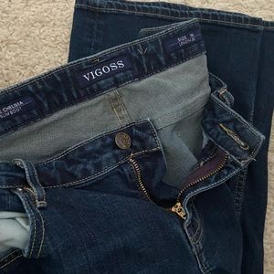 Woman’s vigoss distressed jeans size 16